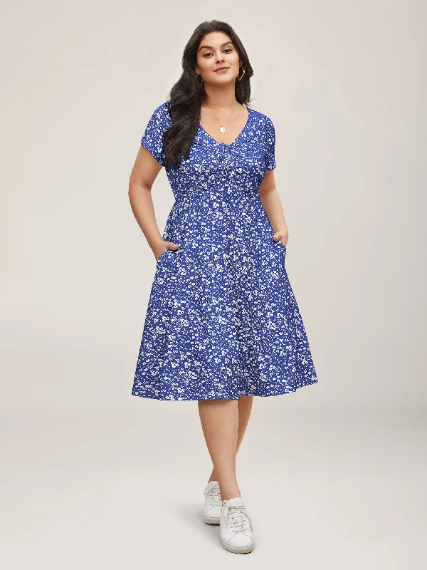 Everyday Dress with Ombre Effect for a Trendy Look​ Ditsy Floral Elastic Waist Knot Drawstring Dress