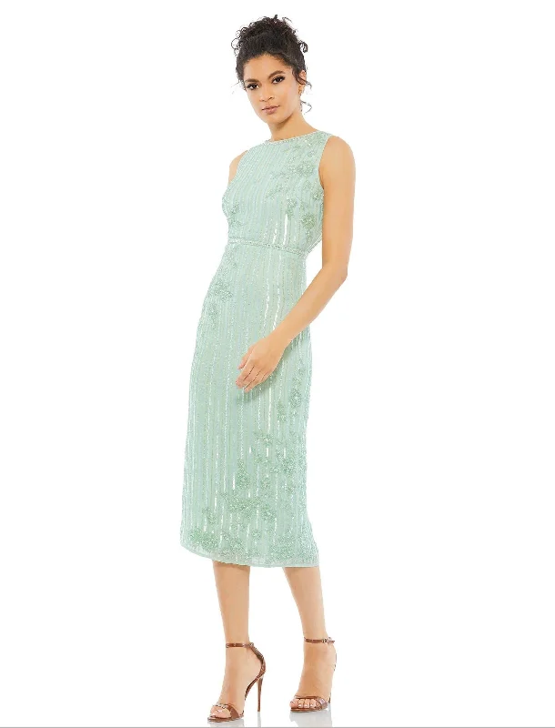 Maternity dress for a gender reveal party Mac Duggal MD93592 Short Sleeveless Beaded Dress