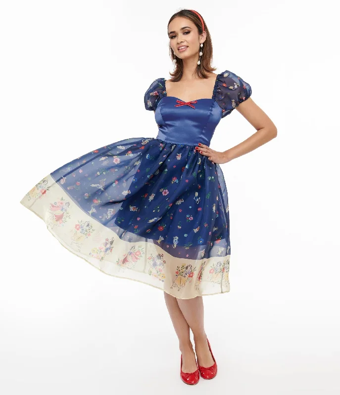 Everyday Shift Dress for Summer in Linen​ Disney Princess collection by Unique Vintage Blue Snow White Print Sweetheart Dress