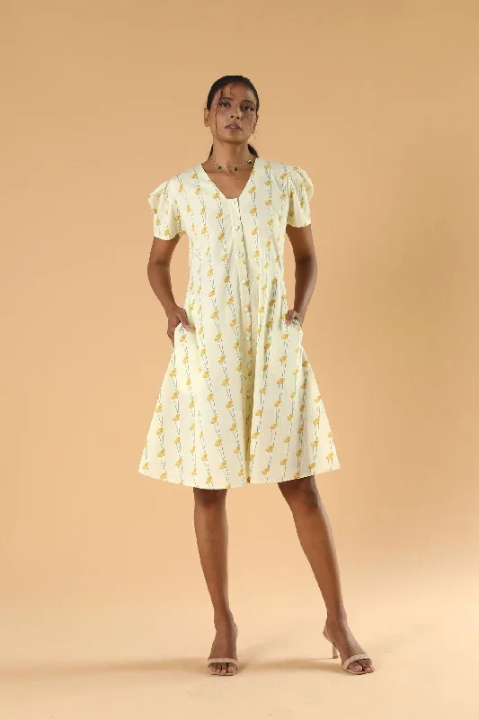 Everyday Dress with High - low Hem for a Trendy Edge​ Light Green Printed Cotton Dress