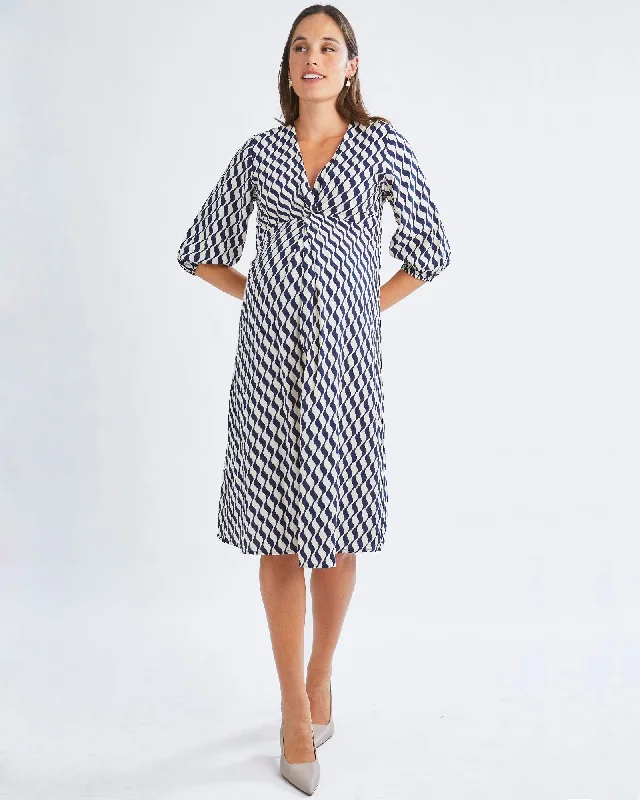 Maternity dress for a baby's first visit to the theater Elea Geometric Wave Work Dress