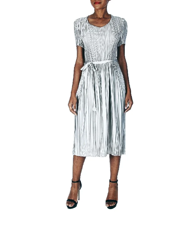 Everyday Dress with Ruffled Collar for a Girly Appeal​ TWO PEARS-Short Sleeve V-neck Belted Pleated Dress
