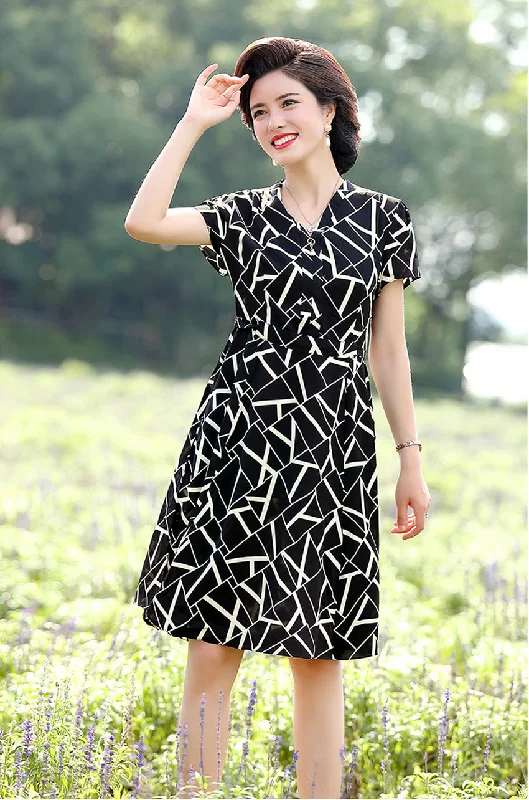  TWO PEARS-Short Sleeve V-neck Waist Belted Fit & Flare Dress
