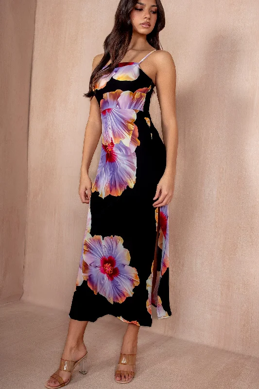 Midi dresses with puff sleeves for a vintage - inspired look AX Paris Laurie Black and Lilac Floral Dress Midi dresses with puff sleeves for a vintage - inspired look AX Paris Laurie Black and Lilac Floral Dress