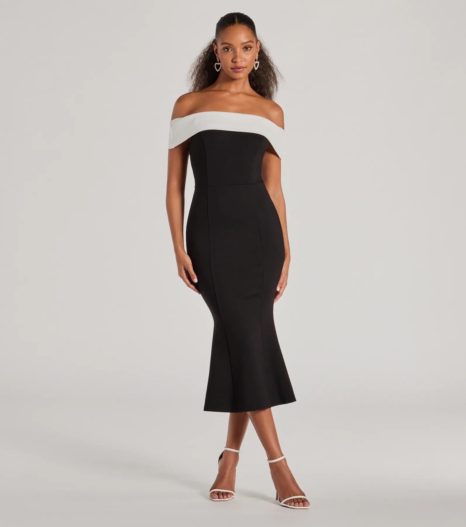 High - low midi dresses with geometric patterns for a modern party Enticing Sultry Off-The-Shoulder Mermaid Midi Dress
