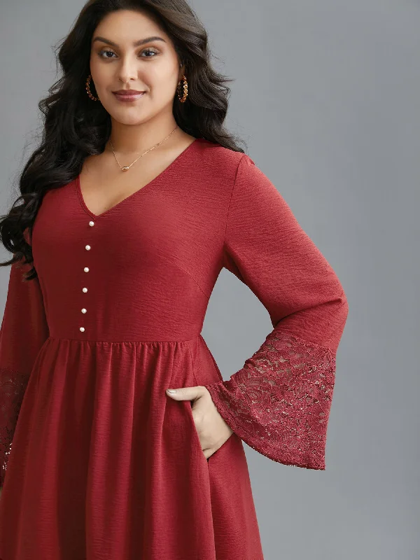  Lace Tiered Skirt Elastic Waist V-Neck Dress