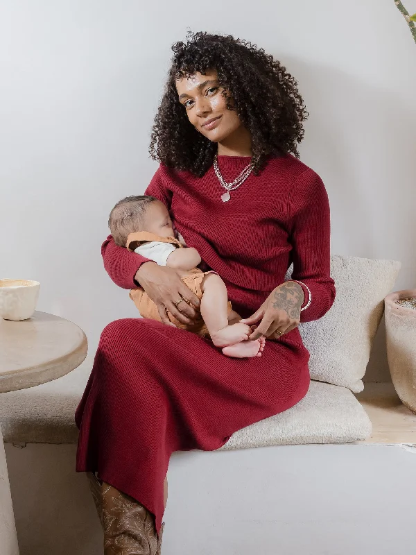 Maternity dress for a baby's first visit to the beach 2-in-1 Maternity & Nursing Midi Dress | Garnet