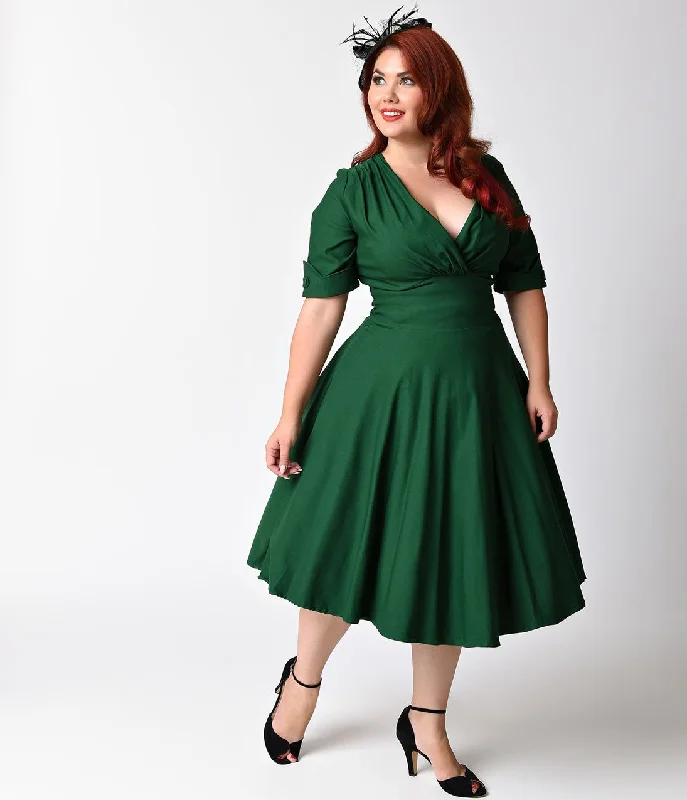 Everyday Dress with High - low Hem for a Trendy Edge​ Unique Vintage Plus Size Emerald Green Delores Swing Dress with Sleeves