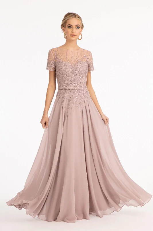 Lace - covered wedding dresses with a scalloped hem​ Wedding guest dresses with fringe accents for a bohemian - inspired wedding Short Sleeves Mother of the Bride Long Dress