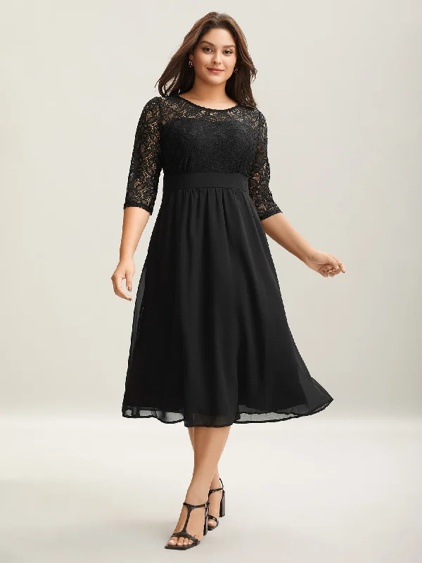 Everyday Dress with V - neck for a Flattering Fit​ Lace Patchwork Shirred Midi Pocket Dress