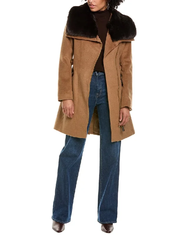 Mid - length women's down coats in a slim fit for a modern and sleek appearanceVia Spiga Wool-Blend Coat Mid - length women's down coats in a slim fit for a modern and sleek appearanceVia Spiga Wool-Blend Coat