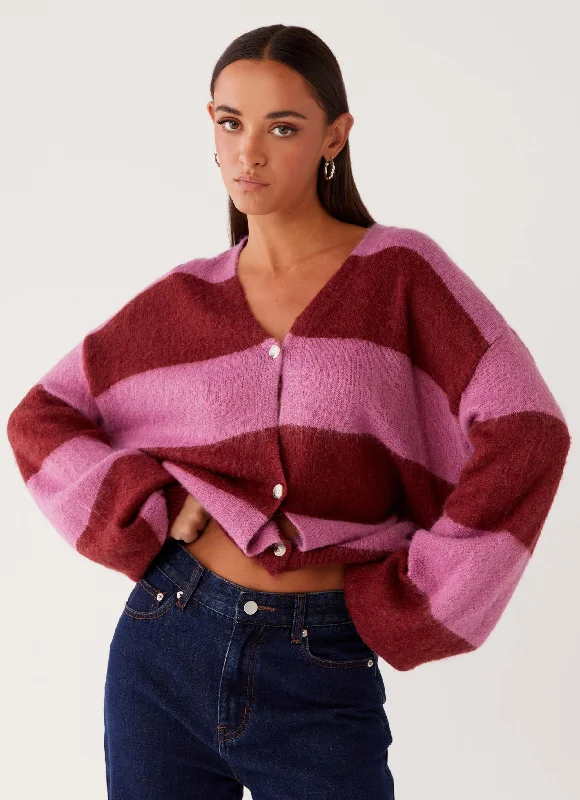 color block women cardigan with bold huesAinslee Oversized Knit Cardigan - Red Pink Stripe color block women cardigan with bold huesAinslee Oversized Knit Cardigan - Red Pink Stripe
