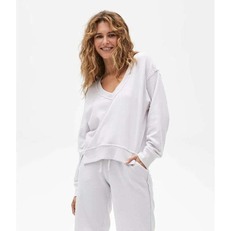 Boat Neck Women's Merino Wool Sweaters in Neutral ShadesCamila V-Neck Pullover