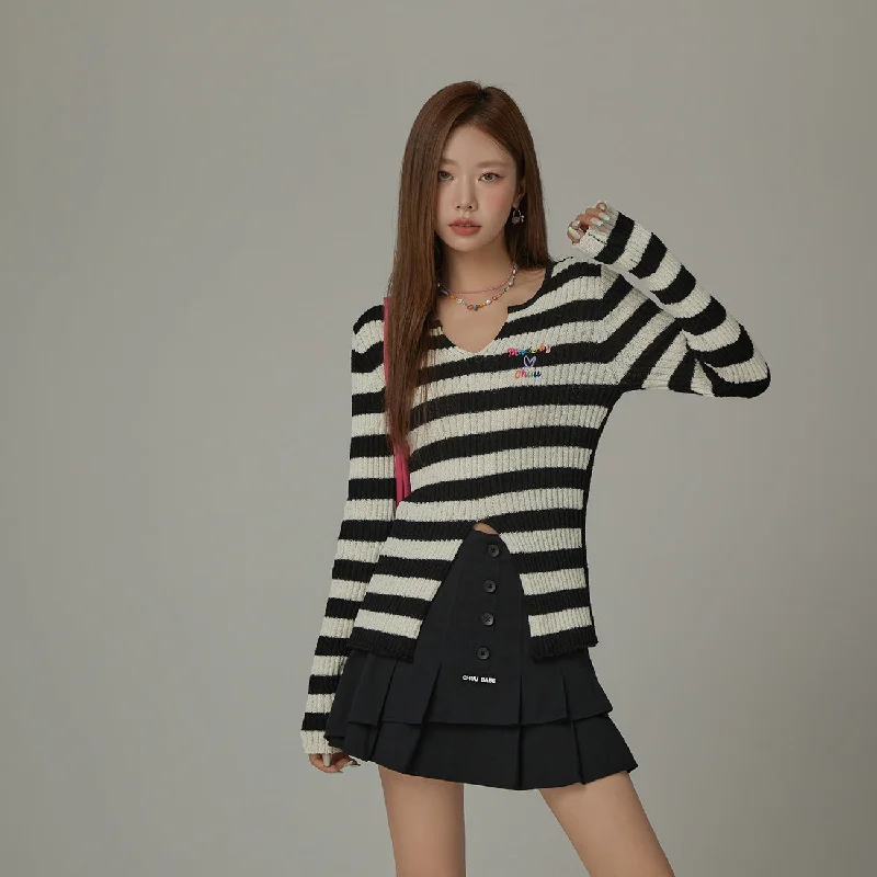 Slit Color Lettering Stripe Knit Sweater