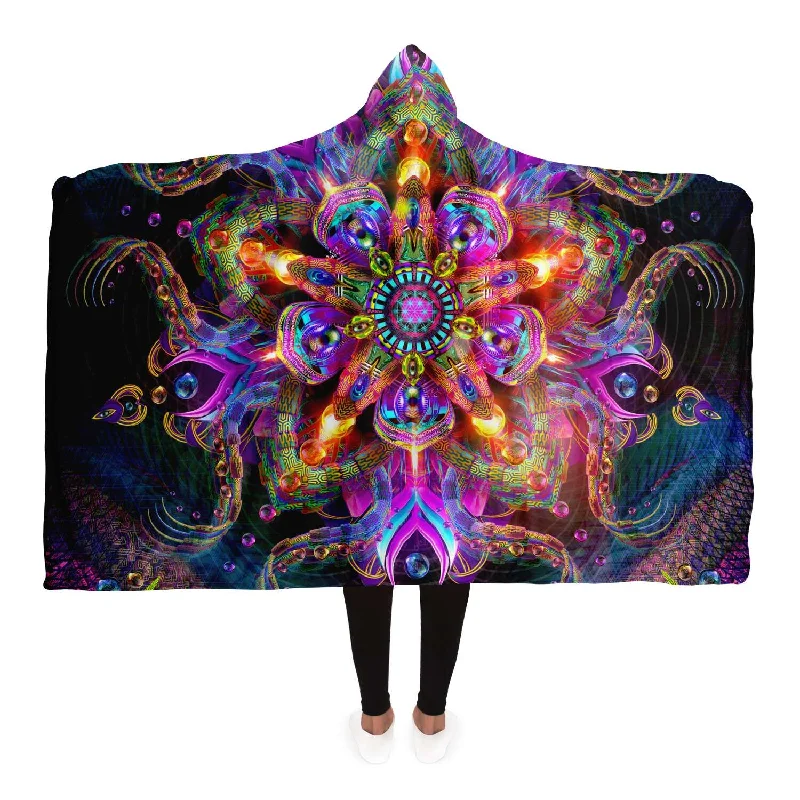 Women's long - sleeve cropped sweatshirt with ribbed cuffs for a snug fitAsteroidea Venusia Hooded Blanket