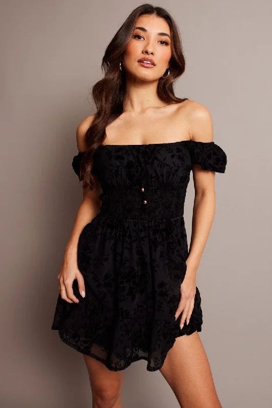 Ruffled Women Dress with Multiple Layers for a Playful and Girly StyleBlack Fit And Flare Dress Puff Sleeve Mini Burn Out