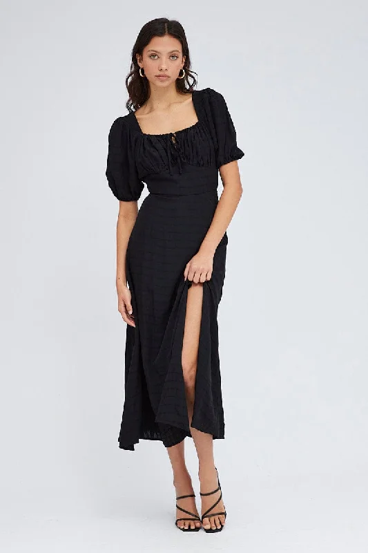 Shift Women Dress with a Simple and Classic Design for Everyday WearBlack Midi Dress Short Sleeve Ruched Bust