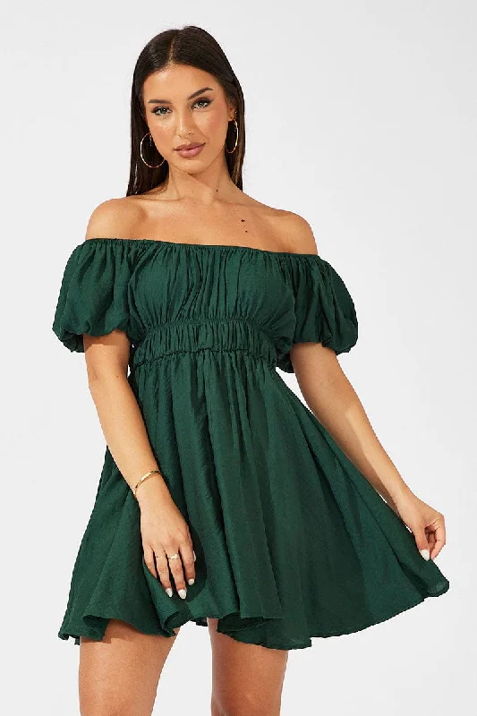 Ruffled Women Dress with Multiple Layers for a Playful and Girly StyleGreen Fit and Flare Dress Short Sleeve Ruched
