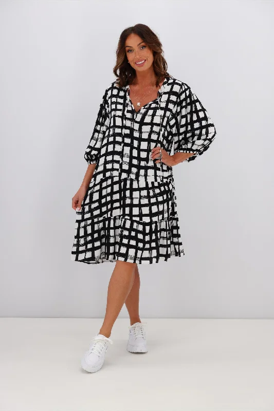 Backless Women Dress for a Sexy and Alluring Look at Evening EventsNew U Collection Brandy 3/4 Sleeve Dress Black