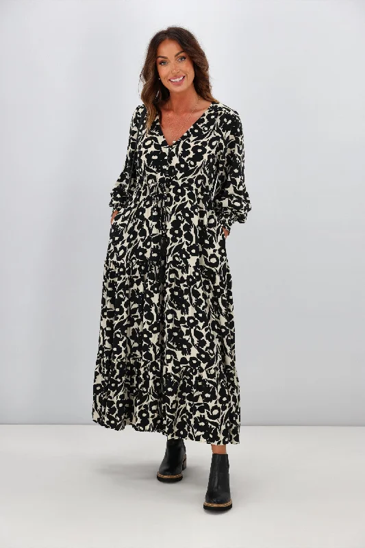 Ruffled Women Dress with Multiple Layers for a Playful and Girly StyleSilver Wishes Lacy Maxi Black Floral