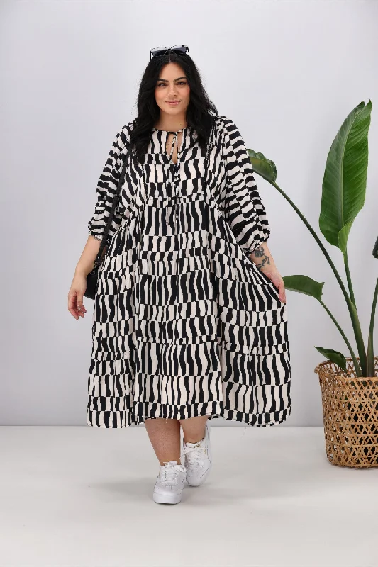 Sheath Women Dress with a Tailored Fit for a Professional LookSunday Boho Shani Dress Geo Print Black Cream