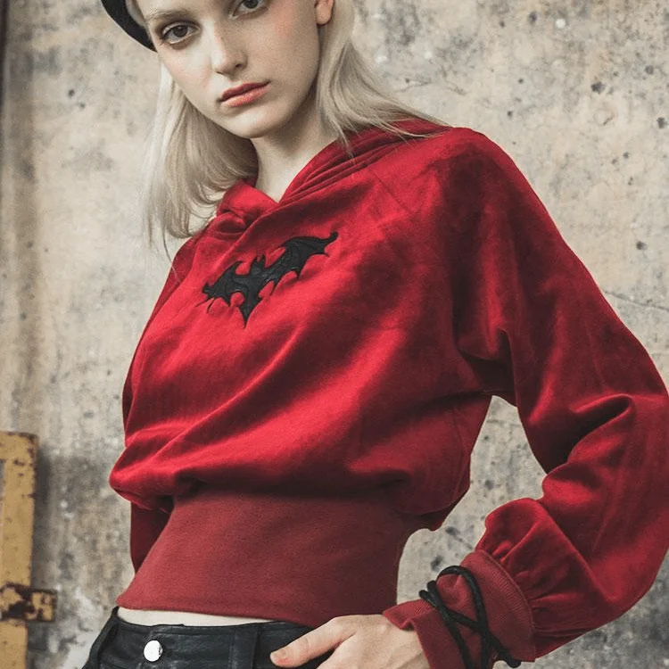 Women's zip - front sweatshirt with contrast stitching for a sporty aestheticWomen's Bat Pattern Velvet Witch Short Hoodies