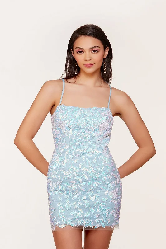 Pleated Women Dress with a Timeless and Elegant Texture Pleated Women Dress with a Timeless and Elegant Texture Alyce 4762