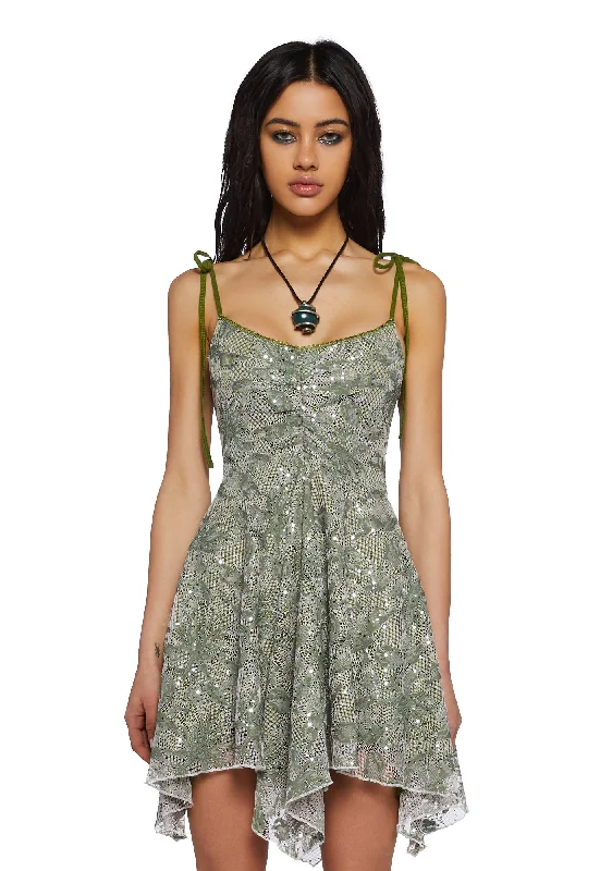 Empire Waist Women Dress to Accentuate the Bust and Conceal the Waist Empire Waist Women Dress to Accentuate the Bust and Conceal the Waist Keep Shining Mini Dress - Green Sparkle