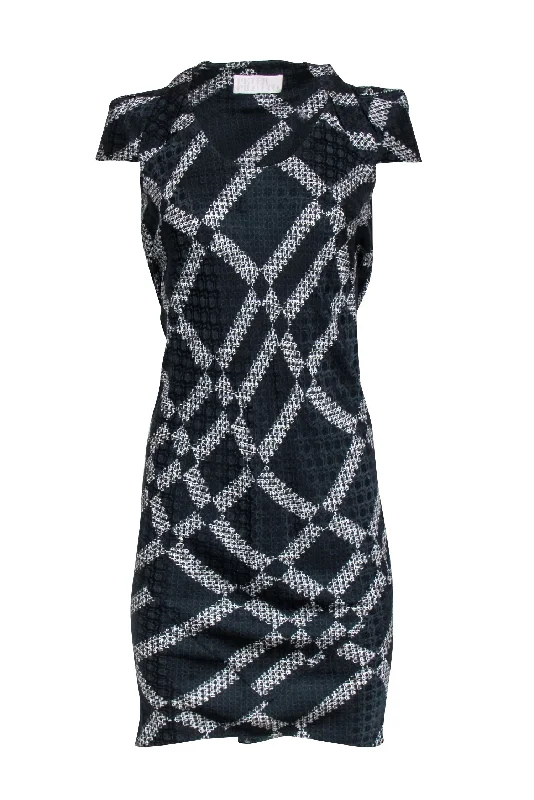 Maxi Women Dress with Floral Print for a Bohemian Vibe Maxi Women Dress with Floral Print for a Bohemian Vibe Peter Pilotto - Green & White Column Dress w/ Gathered Back Sz 2