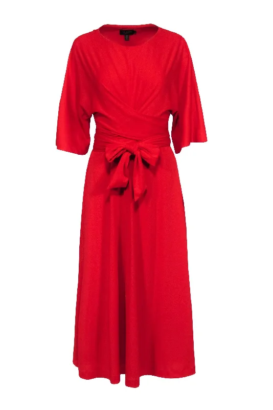 Ruffled Women Dress with Multiple Layers for a Playful and Girly Style Ruffled Women Dress with Multiple Layers for a Playful and Girly Style Ted Baker - Red Long Sleeve Open Back Dress Sz 10