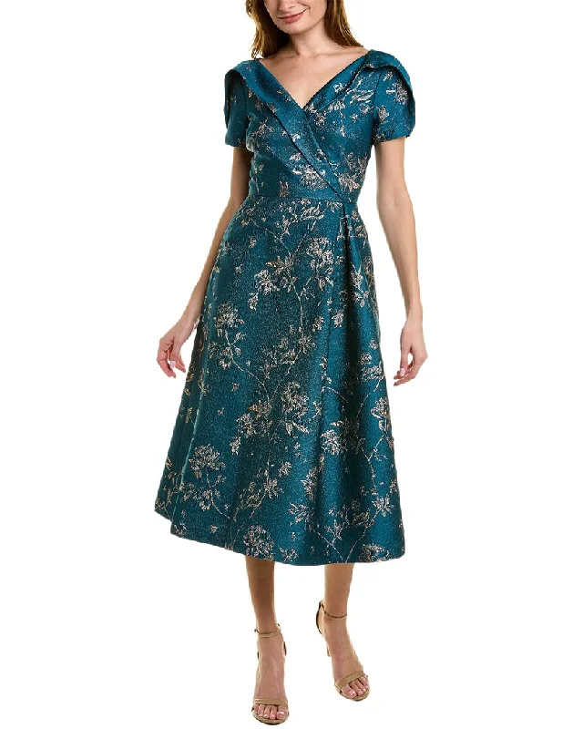 Halter Neck Women Dress to Show Off the Shoulders and Neckline Halter Neck Women Dress to Show Off the Shoulders and Neckline Teri Jon by Rickie Freeman Jacquard A-Line Dress