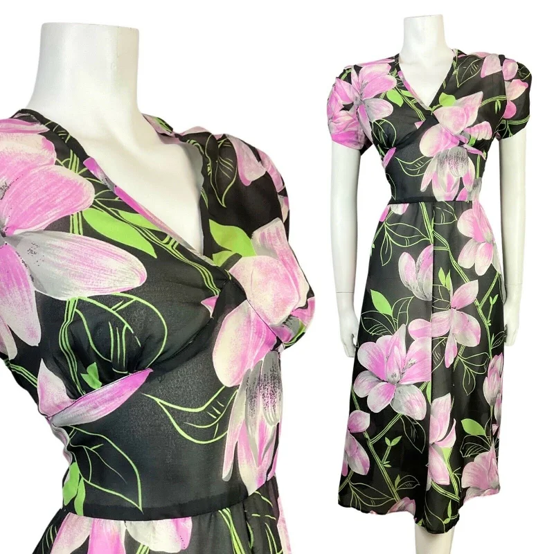Backless Women Dress for a Sexy and Alluring Look at Evening Events Backless Women Dress for a Sexy and Alluring Look at Evening Events VINTAGE 60s 70s BLACK GREY PURPLE FLORAL SHEER SWING DRESS 12