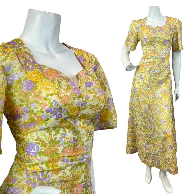 Long - Sleeve Women Dress in Velvet for a Luxurious Winter Look Long - Sleeve Women Dress in Velvet for a Luxurious Winter Look VINTAGE 60s 70s YELLOW GREEN LILAC GARDEN FLORAL DITSY SWEETHEART MAXI DRESS 10