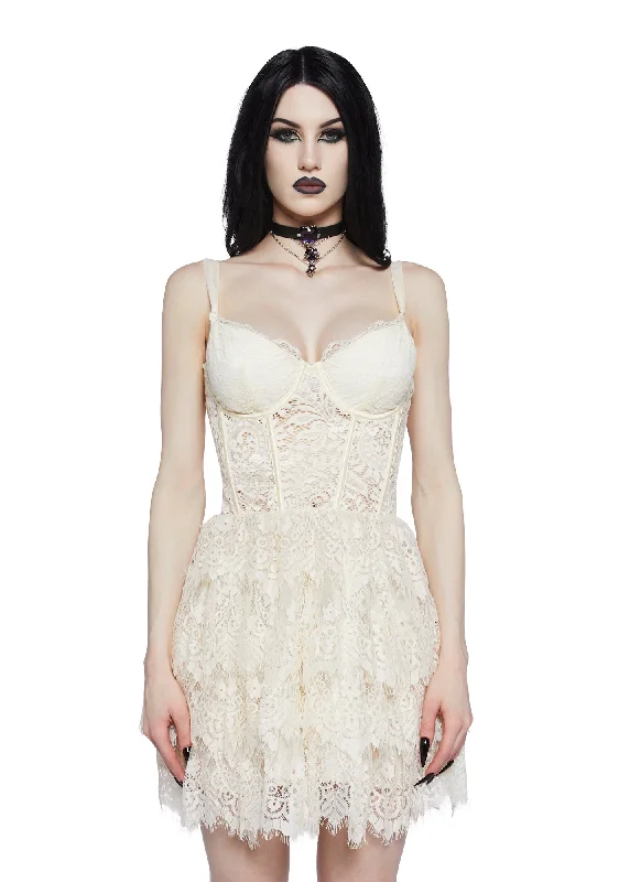 Empire Waist Women Dress to Accentuate the Bust and Conceal the Waist Empire Waist Women Dress to Accentuate the Bust and Conceal the Waist Wished Upon Lace Ruffle Mini Dress - Off White