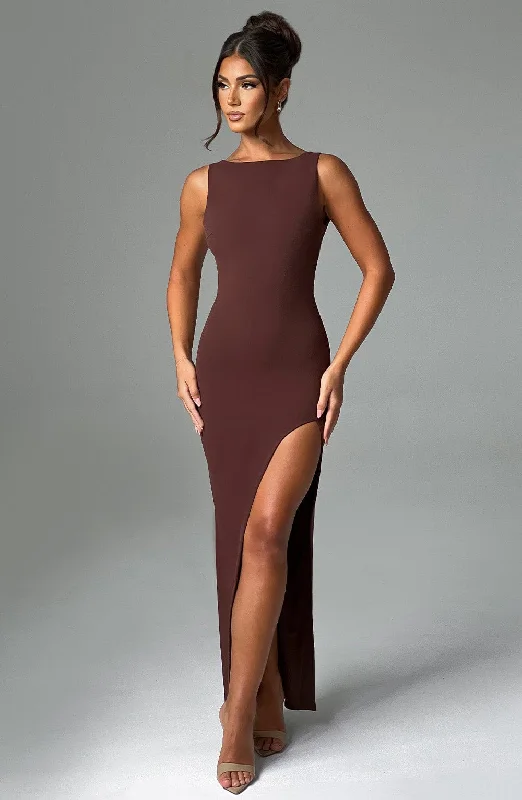 Velvet maxi dresses with long sleeves for winter weddingsKassandra Maxi Dress - Chocolate
