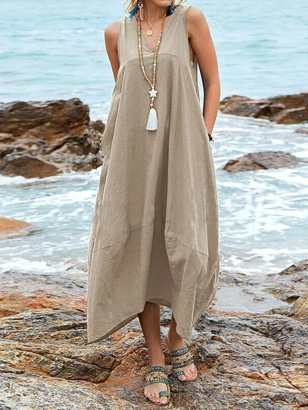Maxi dresses with cold - shoulder cutouts for a trendy lookCasual V-Neck Sleeveless Pocket Dress