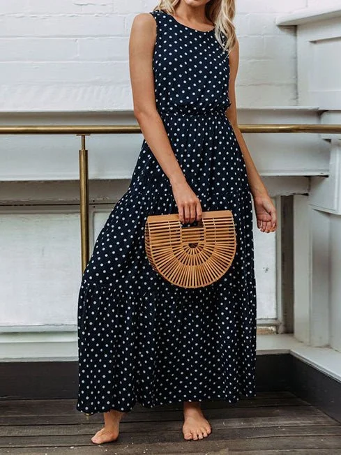 Printed maxi dresses with abstract patterns for an artistic lookPolka Dot Crew Neck Sleeveless Dress