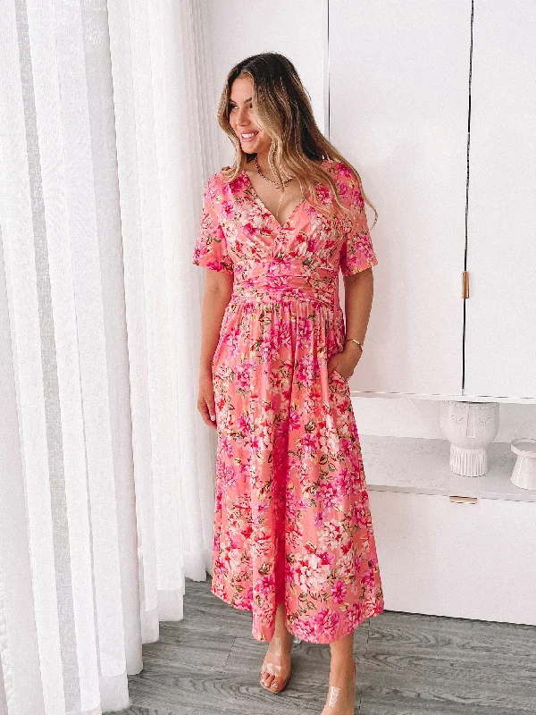Midi dresses with keyhole backs for a flirty and unexpected detailTivona Dress - Peach Blossom