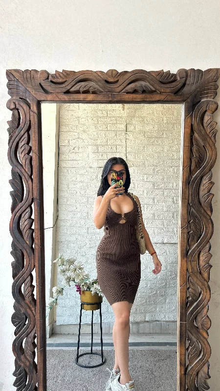 Bodycon dress with a high - low hem for a trendy look​Cute dress 28-30 bust/l:30