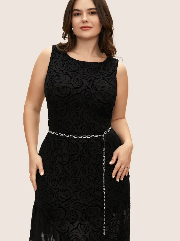 Party dresses with a tiered skirt for a fun and voluminous style​Party Square Decor Fashionable Chain Belt