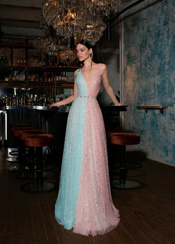 Party dresses with a jacquard pattern for a rich and detailed look​Sleeveless Sparkly Long Formal Prom Dress