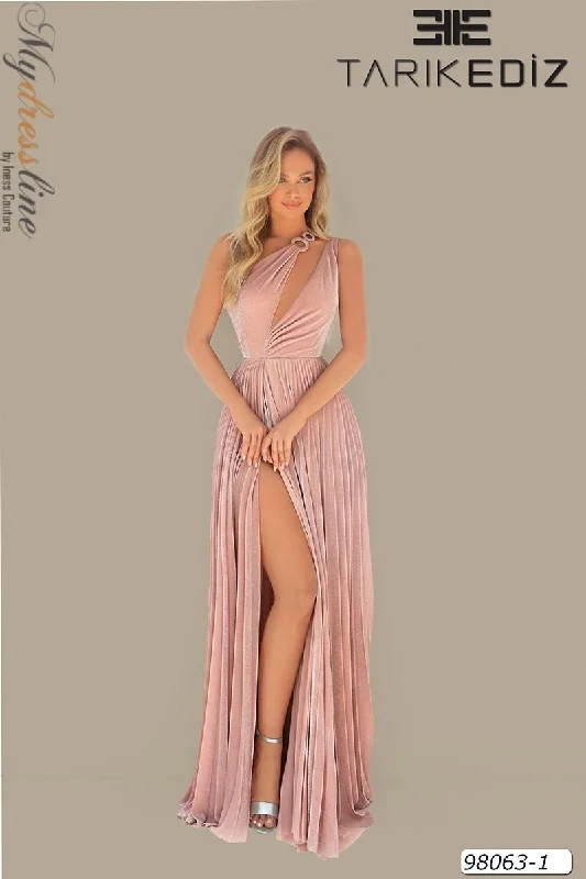 Prom dresses with lace - trimmed sleeves and empire - style waists for a flattering and vintage - inspired formal affairTarik Ediz 98063